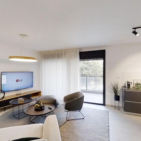 Luxury 3&4 Bedroom New Apartments - Close To The Beach & Bahai Gardens Haifa Eksteriør bilde