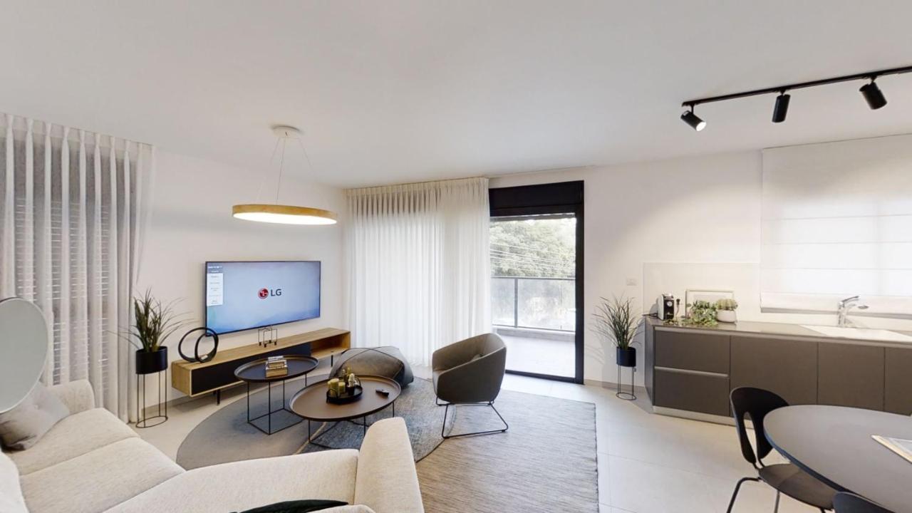Luxury 3&4 Bedroom New Apartments - Close To The Beach & Bahai Gardens Haifa Eksteriør bilde